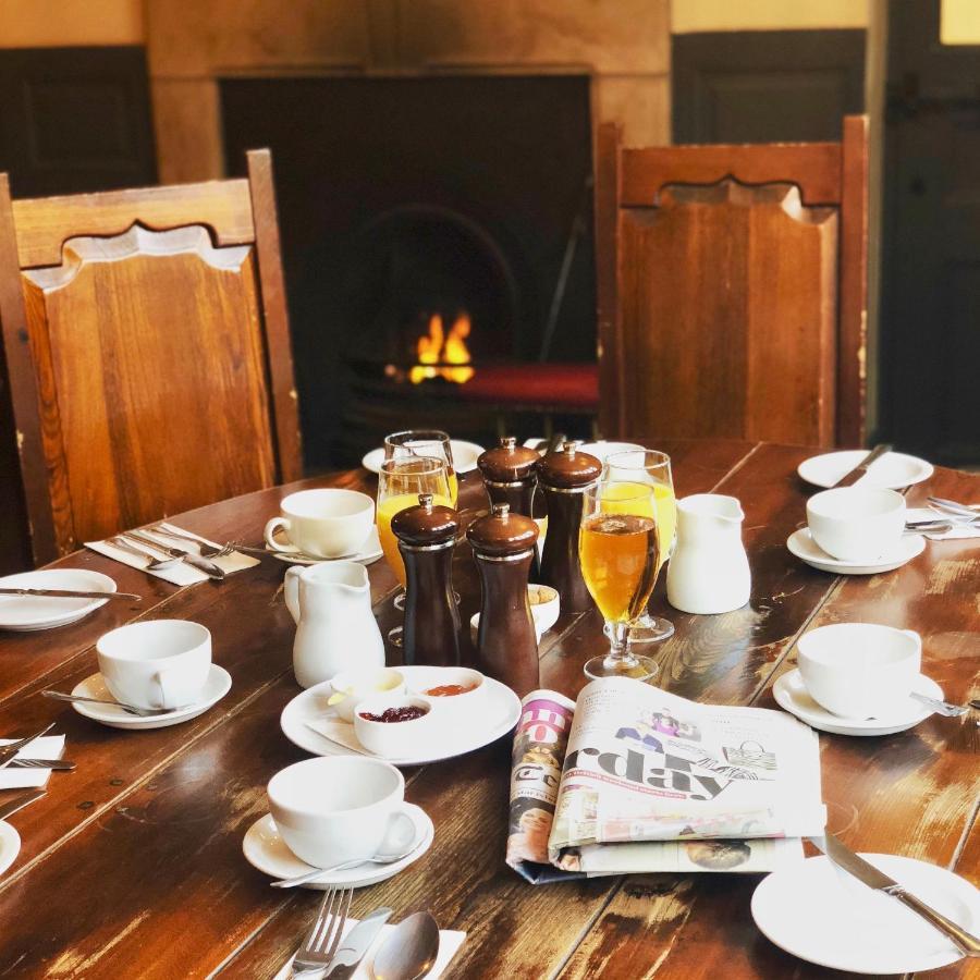The Wheatsheaf At Beetham Hotel Sandside  Kültér fotó